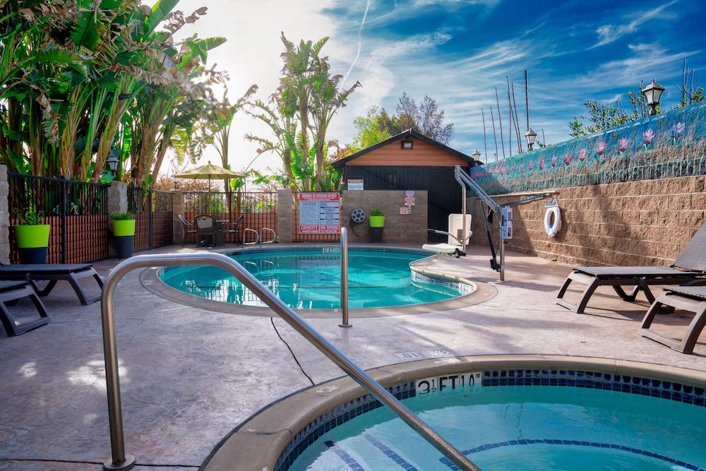Quality Inn Hemet - San Jacinto Exterior photo